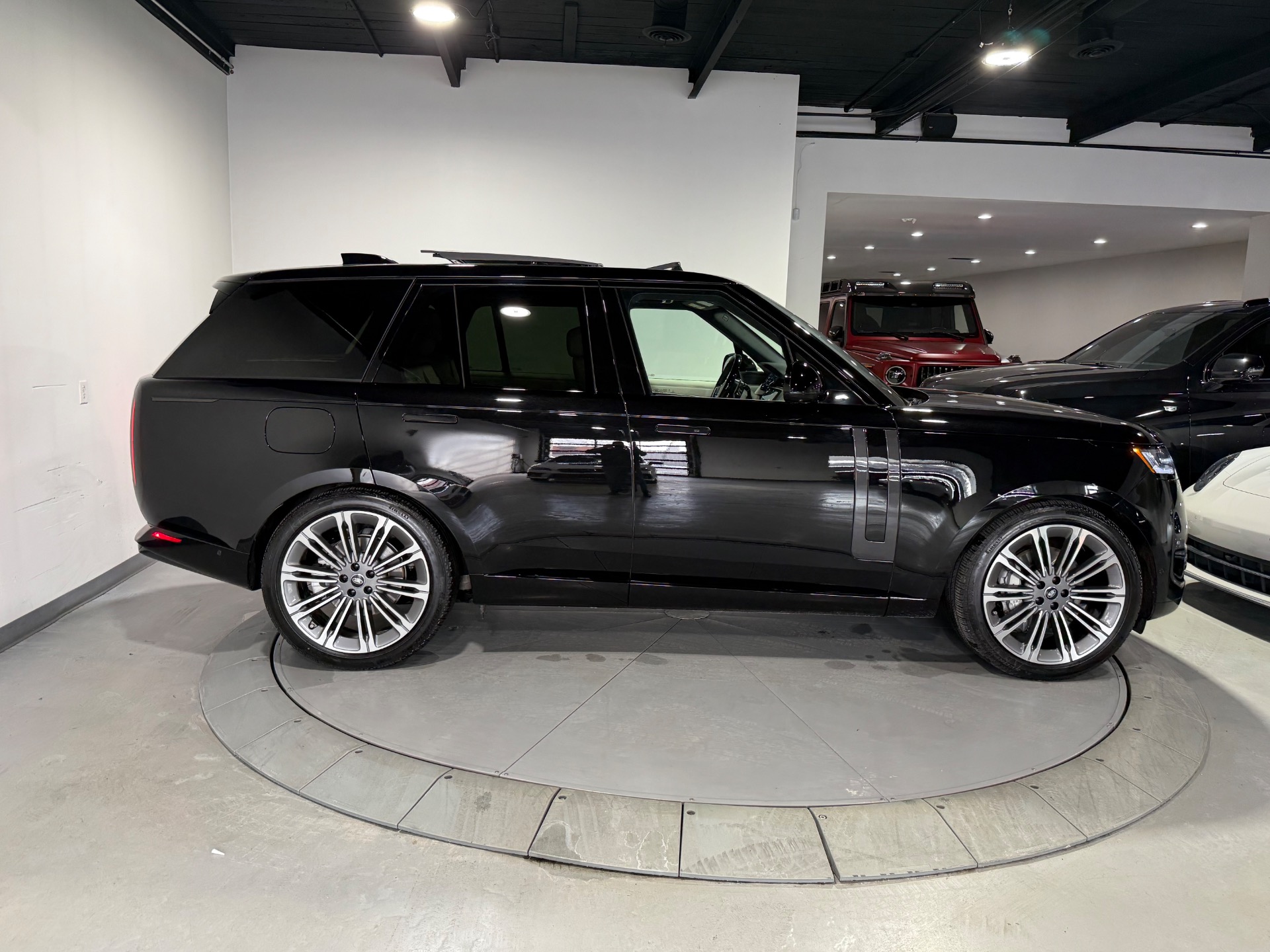 Prime Rover Used 2025 Santorini Black Metallic Land Rover Range Rover P400 AWD P400 ...