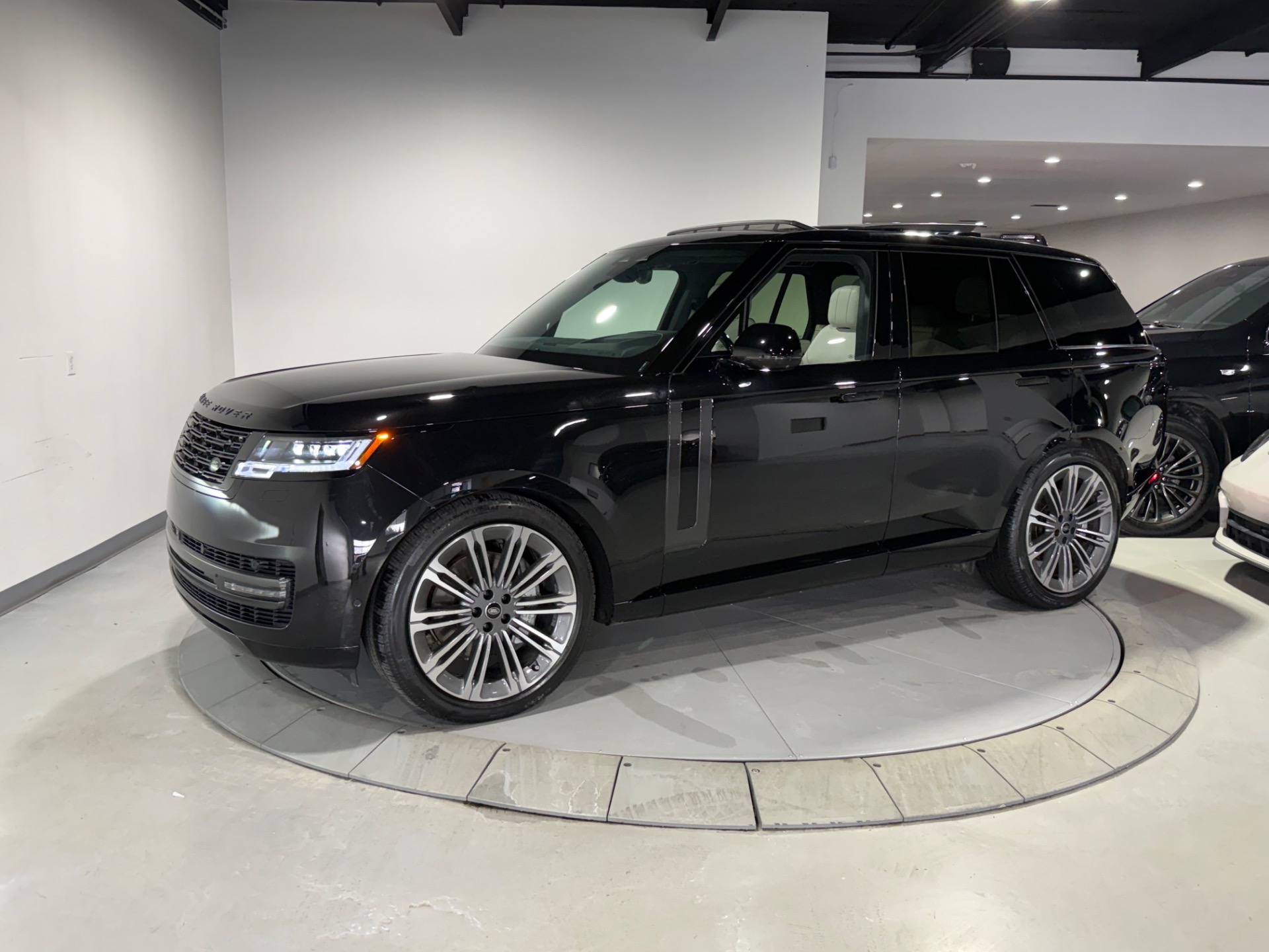 Prime Rover Used 2025 Santorini Black Metallic Land Rover Range Rover P400 AWD P400 ...