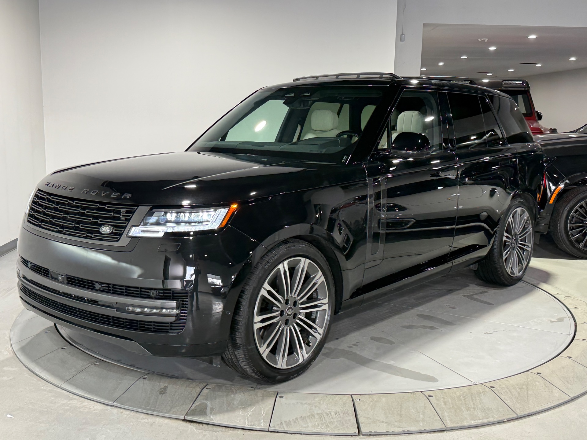 Used 2025 Santorini Black Metallic Land Rover Range Rover P400 AWD