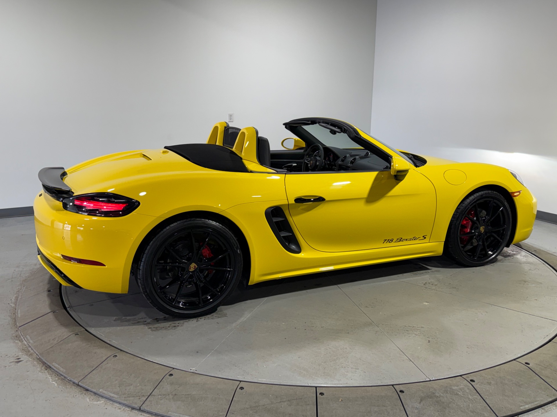 Used 2025 Racing Yellow Porsche 718 Boxster S Roadster in Racing Yellow ...