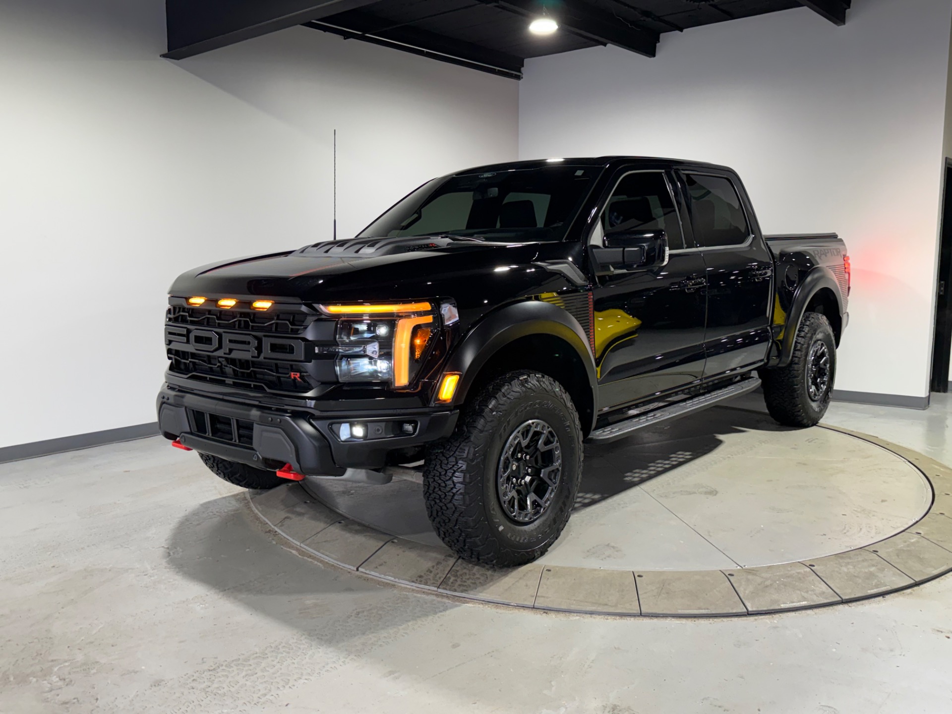 Used 2025 Agate Black Ford F-150 RAPTOR R 4WD CREW Raptor For Sale