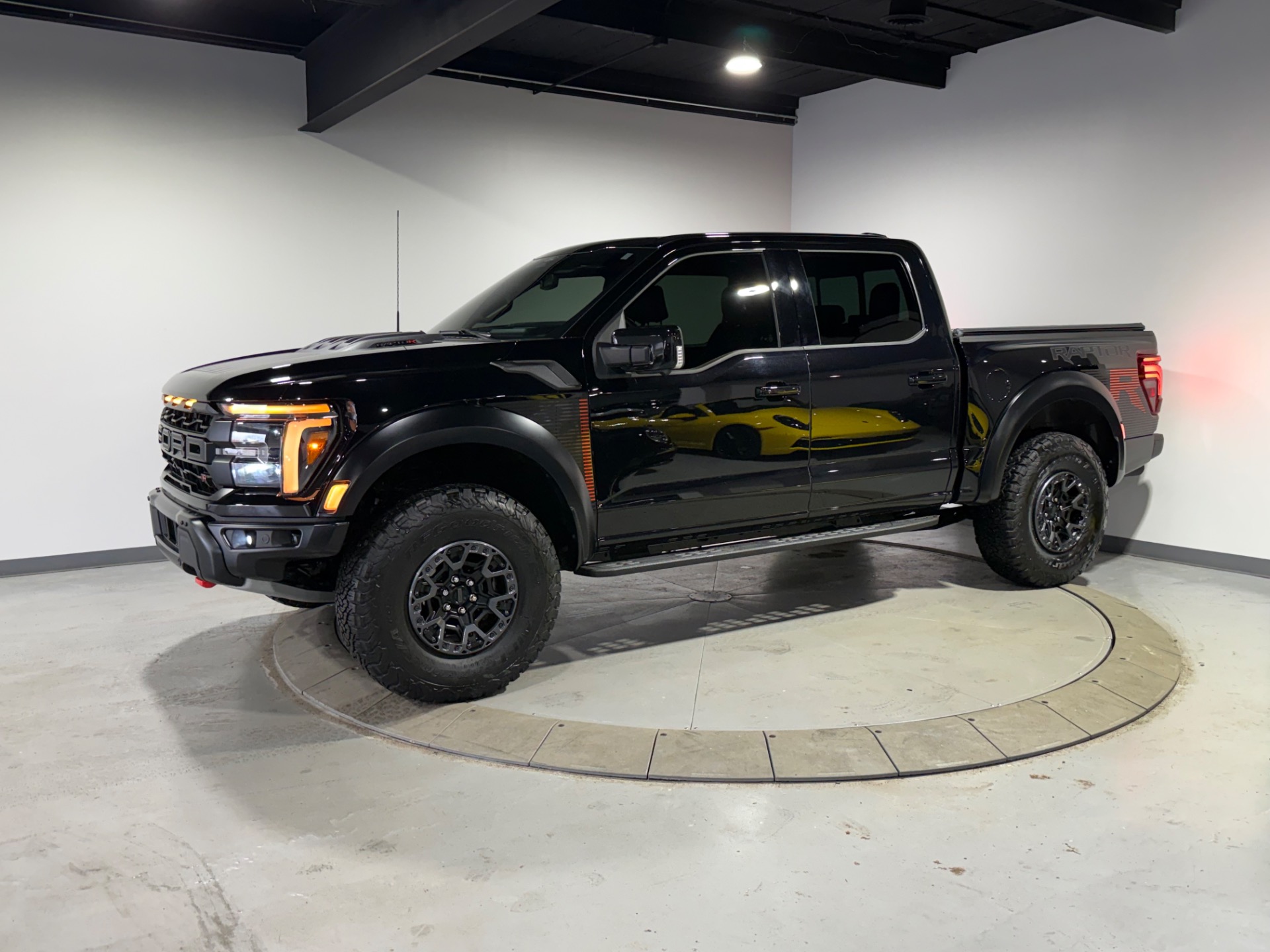 Used 2025 Agate Black Ford F-150 RAPTOR R 4WD CREW Raptor For Sale