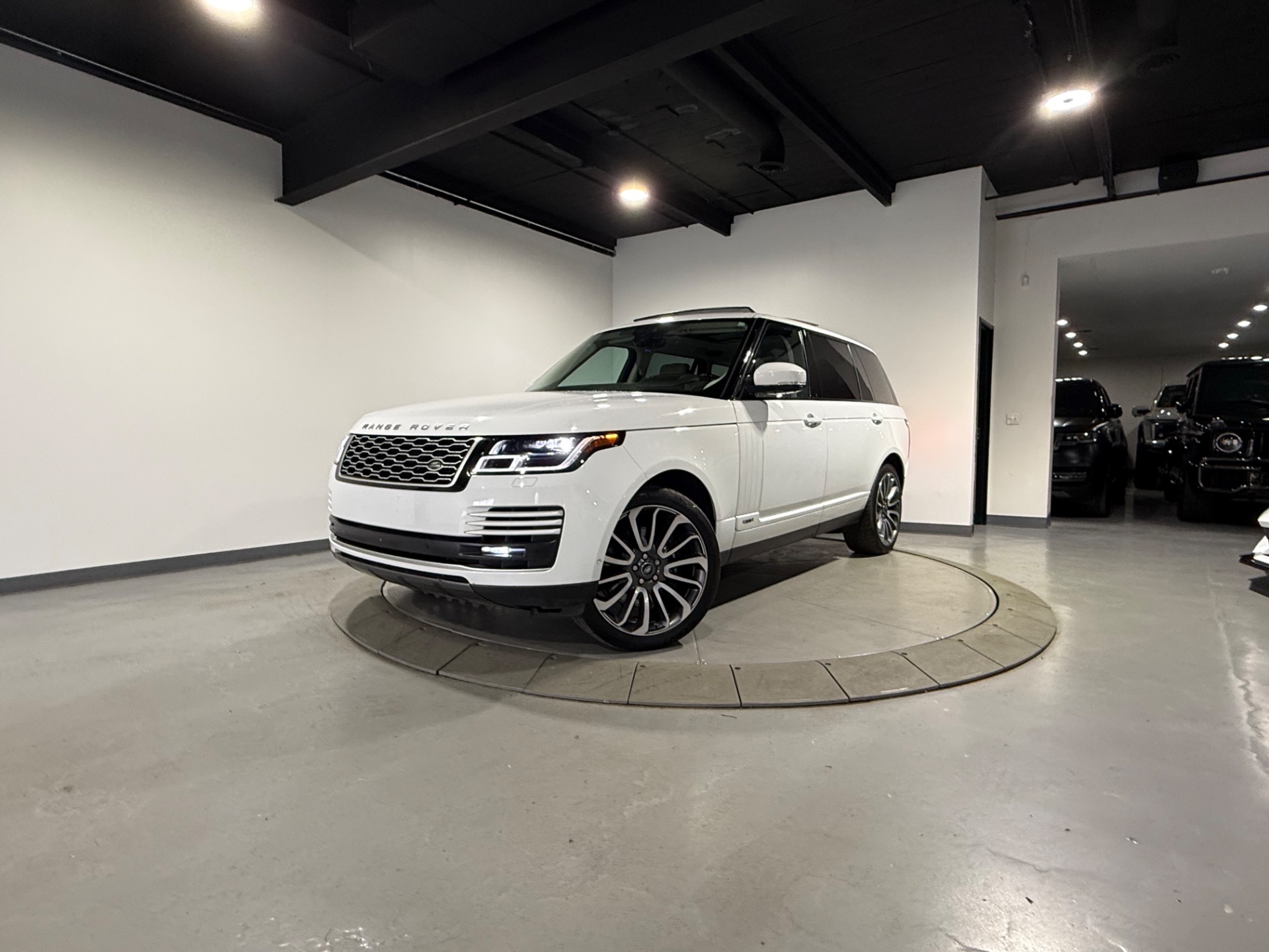 Prime Rover Used 2018 Fuji White Land Rover Range Rover V8 SUPERCHARGED LWB AWD ...