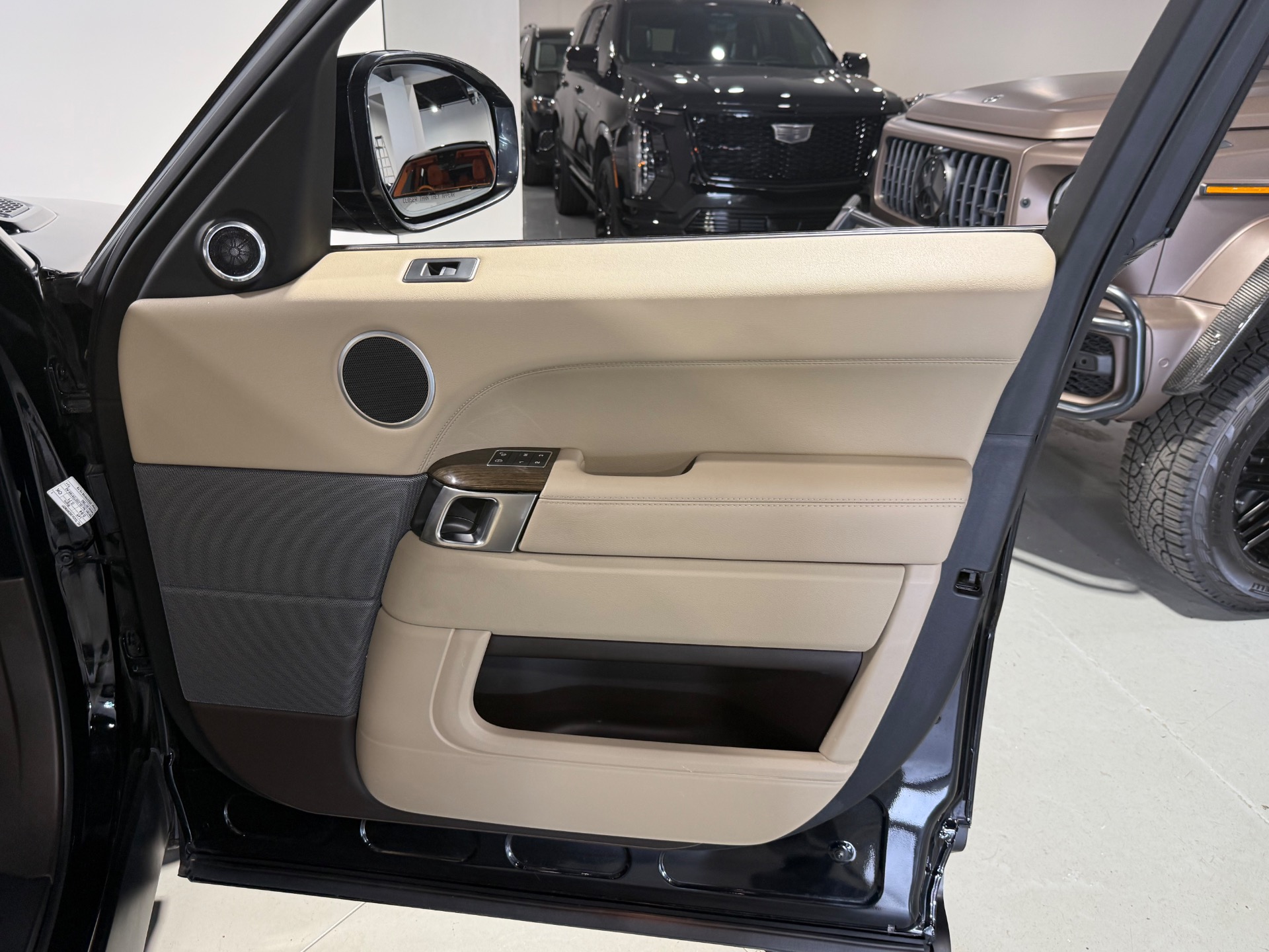 2017 Land Rover Range Rover Sport SE - Photo 22