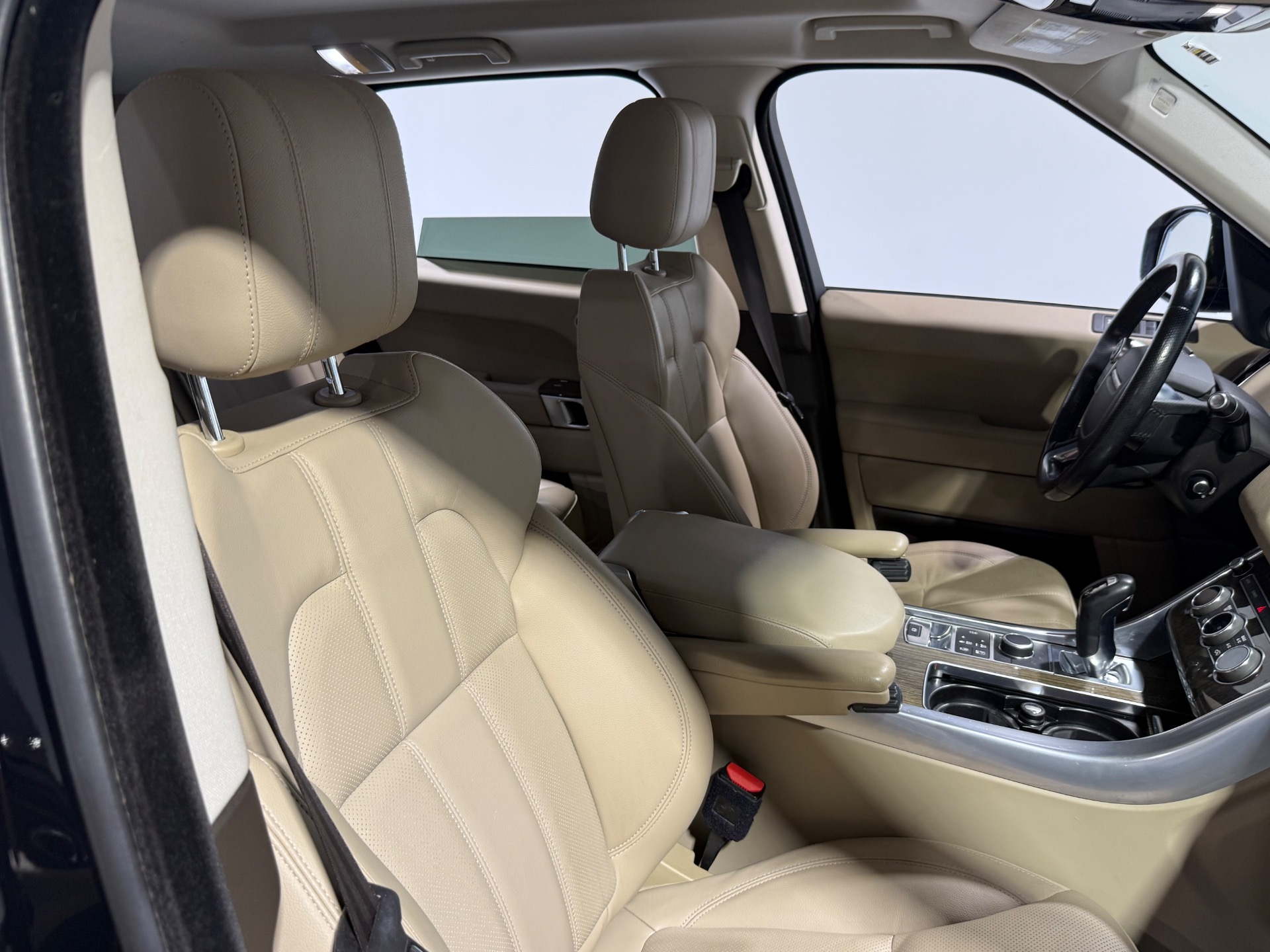 2017 Land Rover Range Rover Sport SE - Photo 24