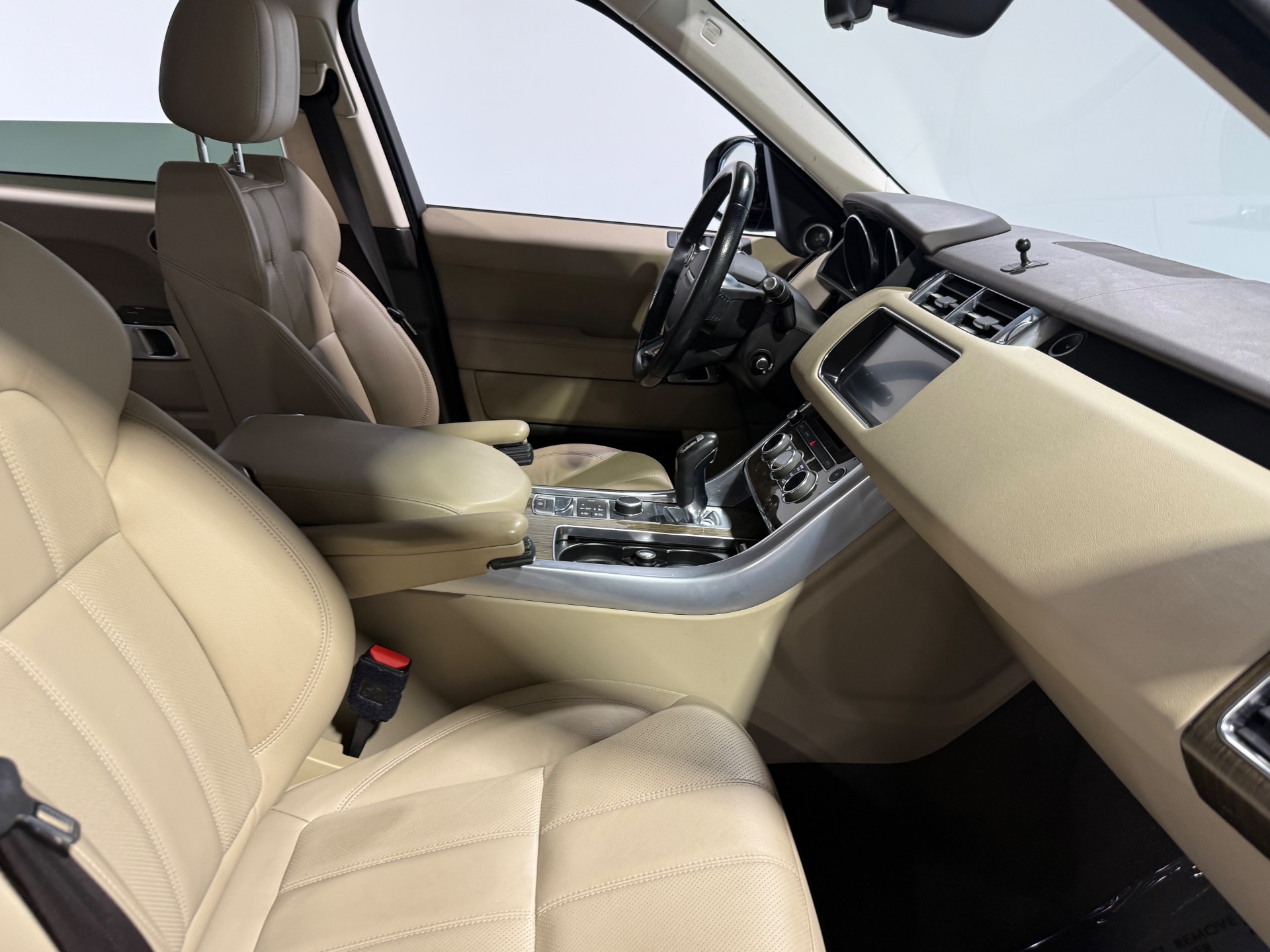 2017 Land Rover Range Rover Sport SE - Photo 26