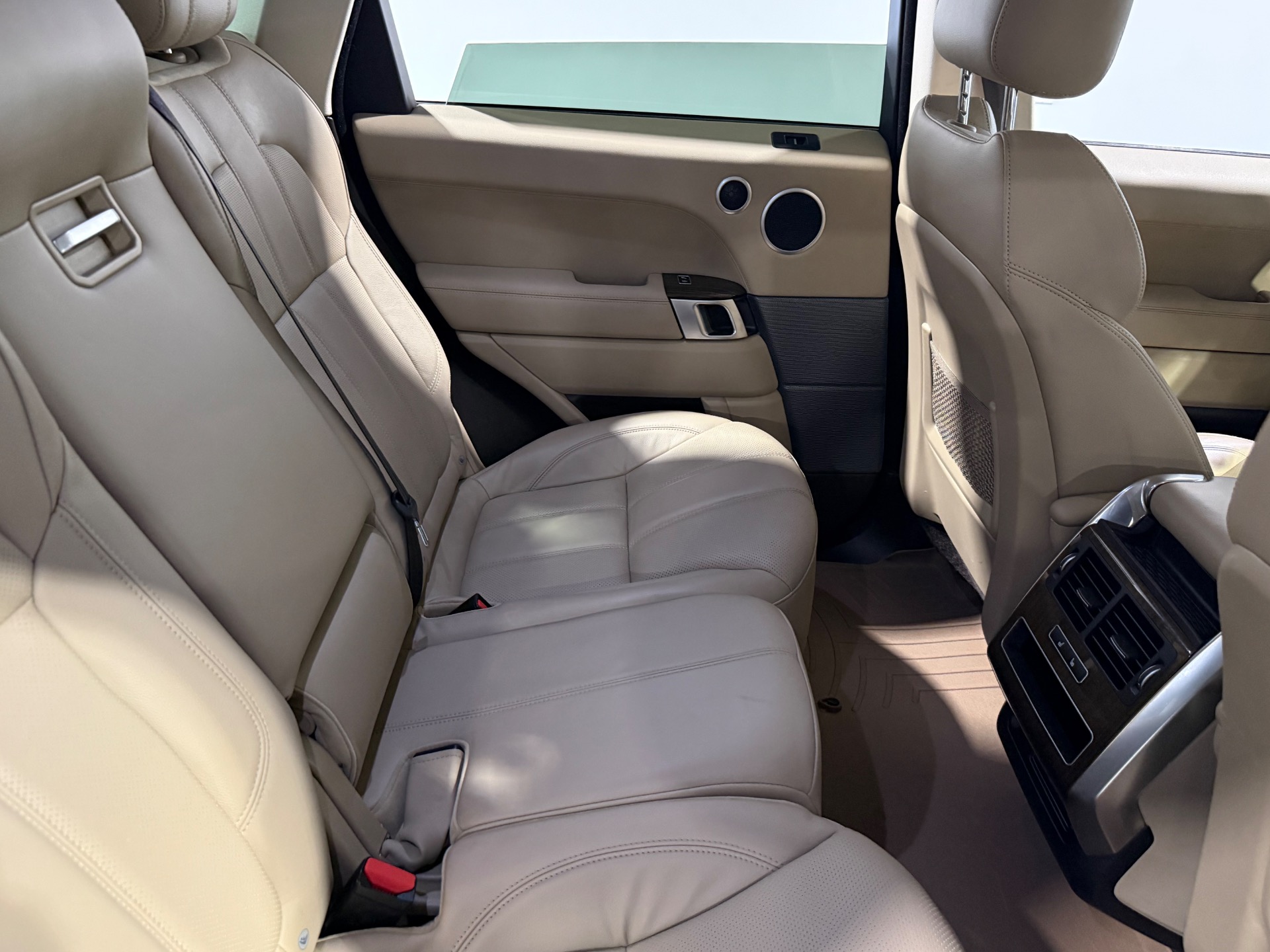 2017 Land Rover Range Rover Sport SE - Photo 31