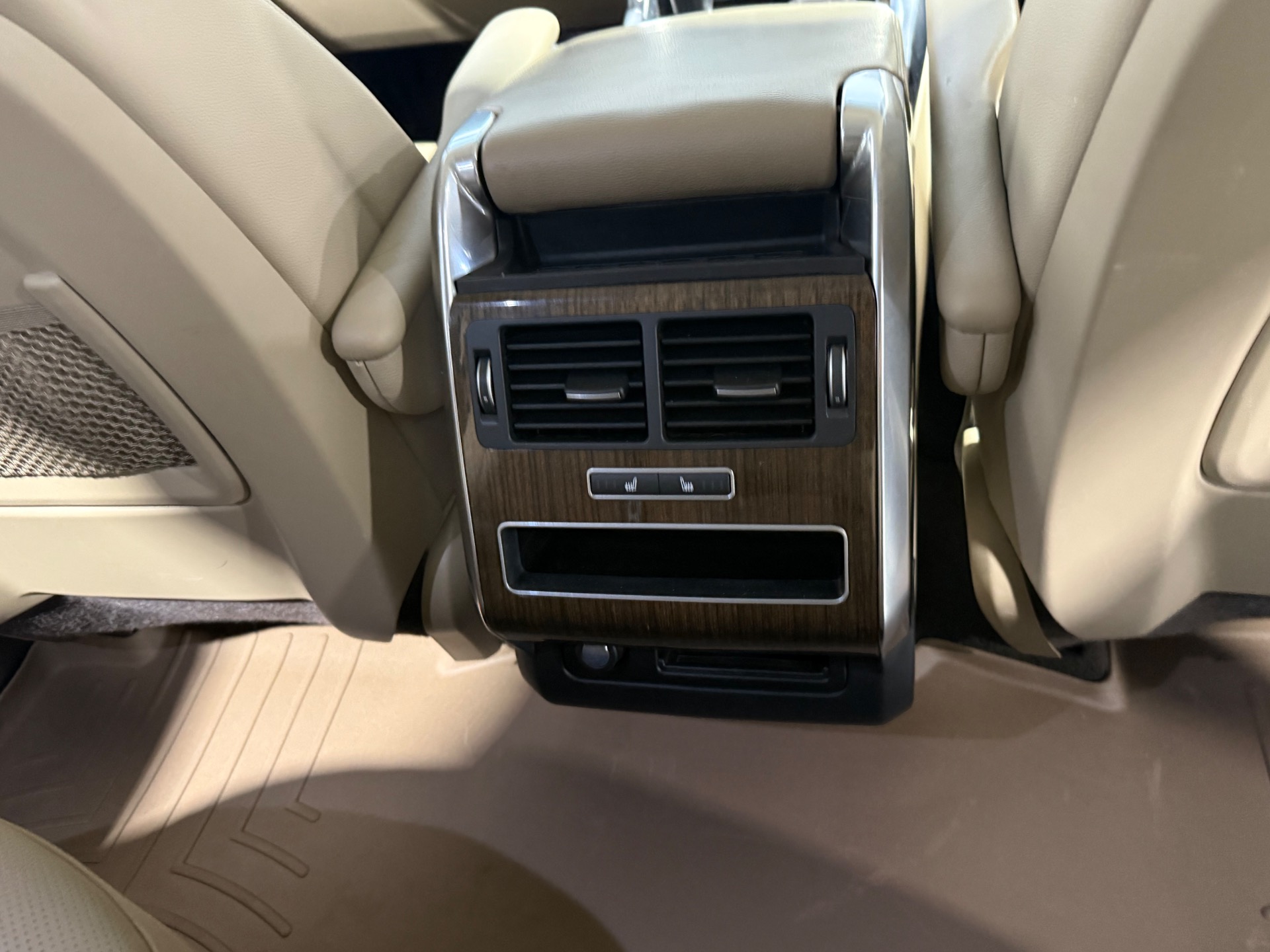 2017 Land Rover Range Rover Sport SE - Photo 32