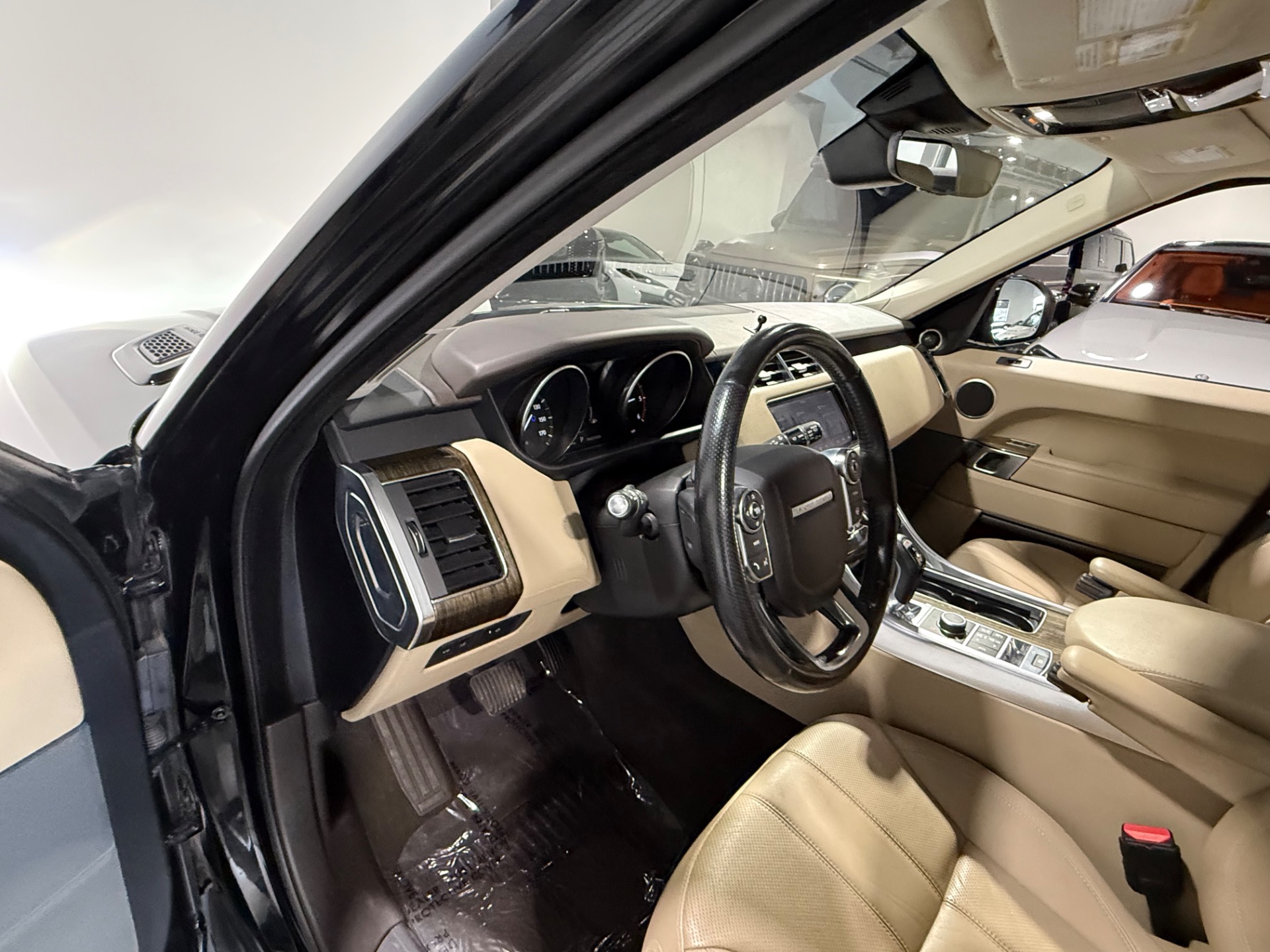 2017 Land Rover Range Rover Sport SE - Photo 9