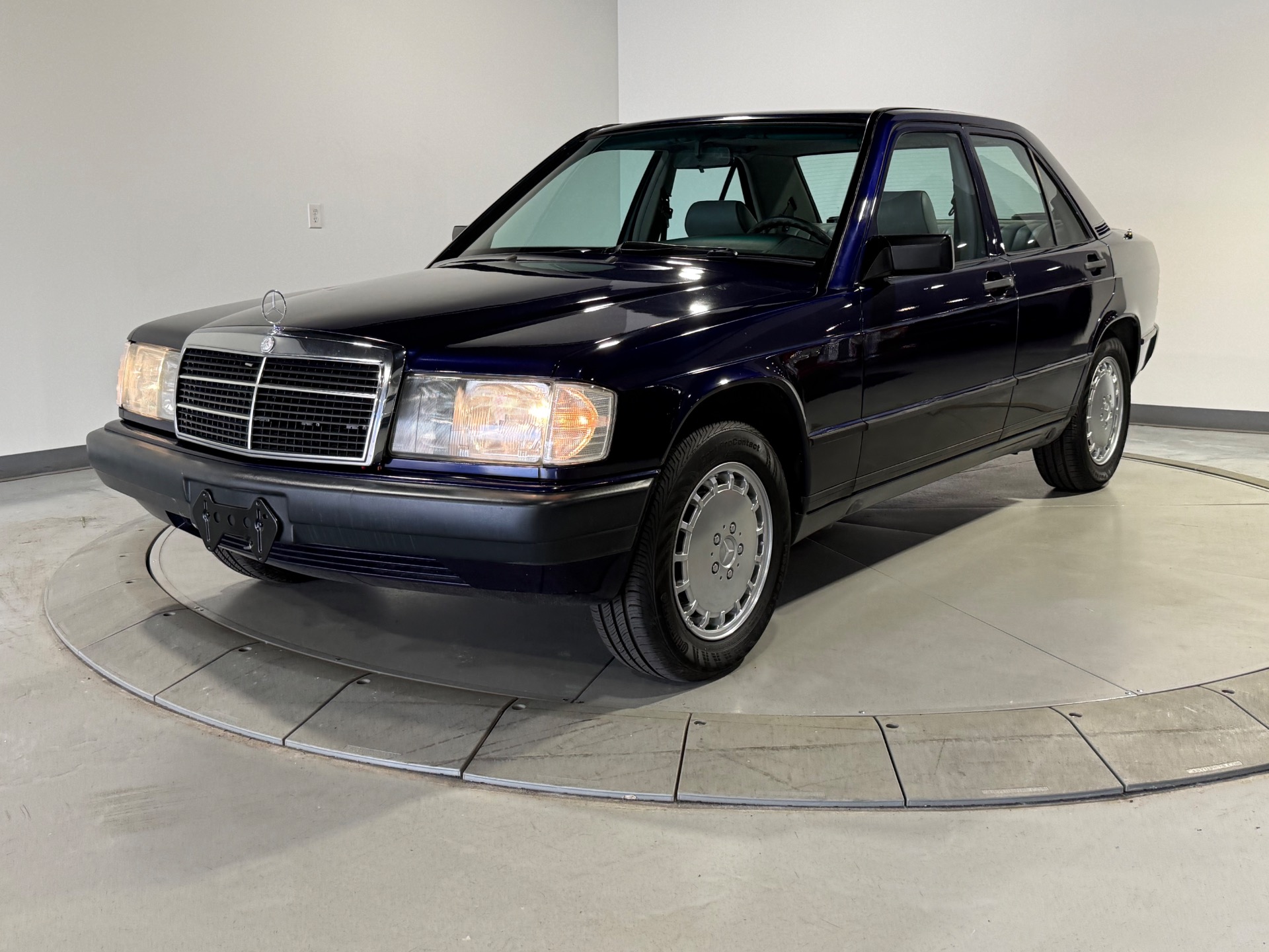 Stilvolle Mercedes Benz 190 Class Bild