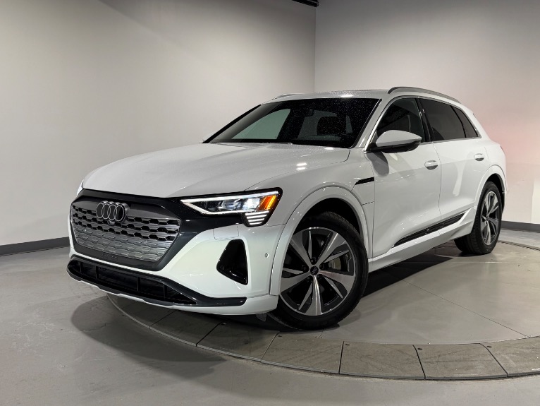 2024 Audi Q8 e-tron 55 114 kWh Premium Plus quattro's photo