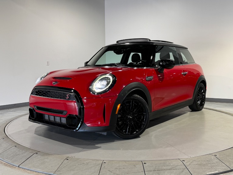 2023 MINI Cooper's photo