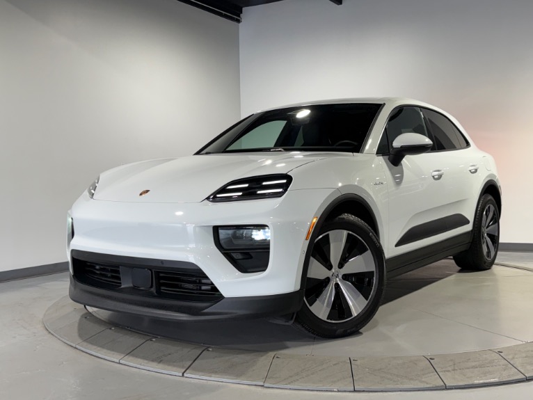 2024 Porsche Macan Macan 4 Electric's photo