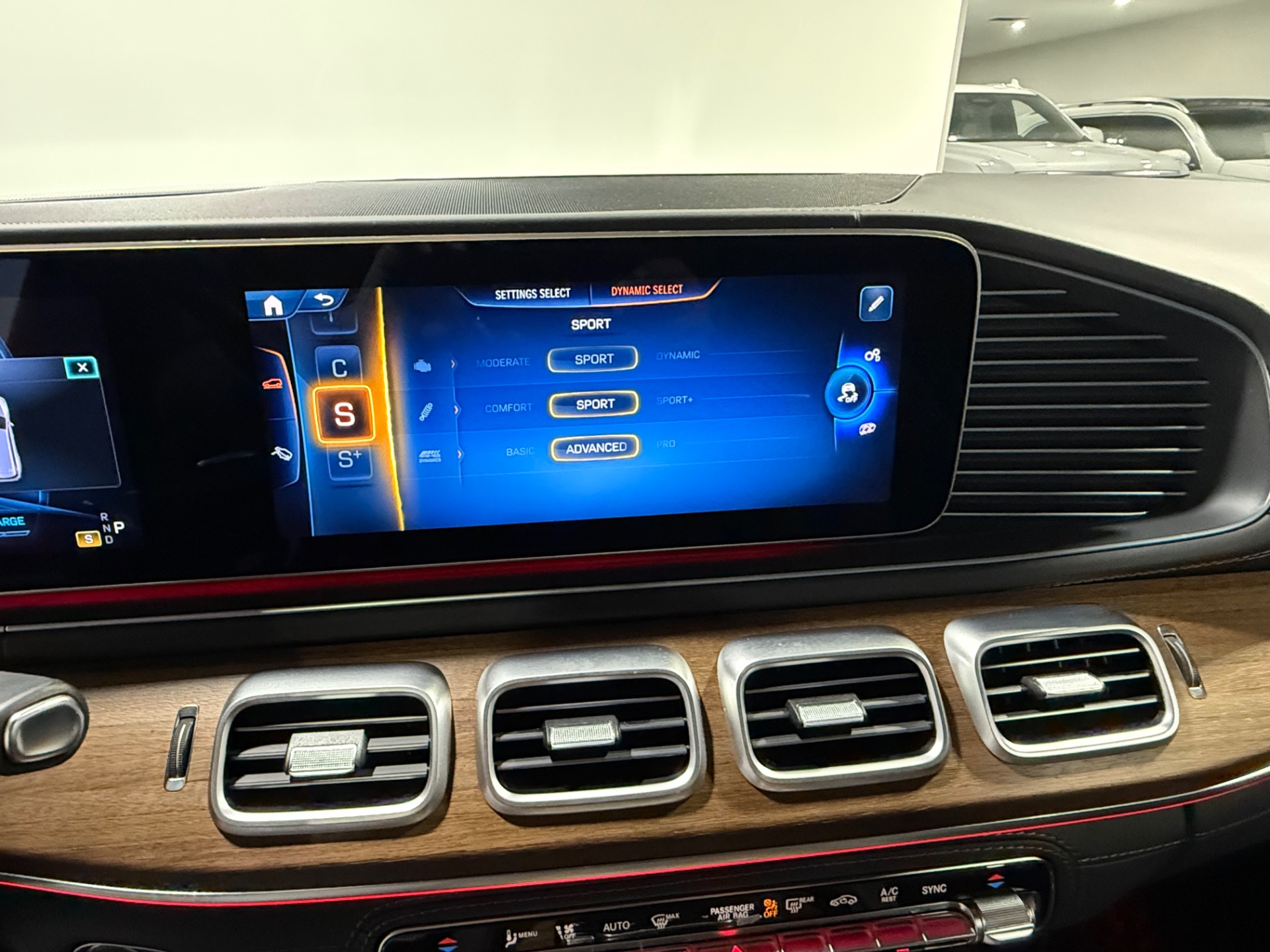 2024 Mercedes-Benz GLS AMG GLS 63 - Photo 29
