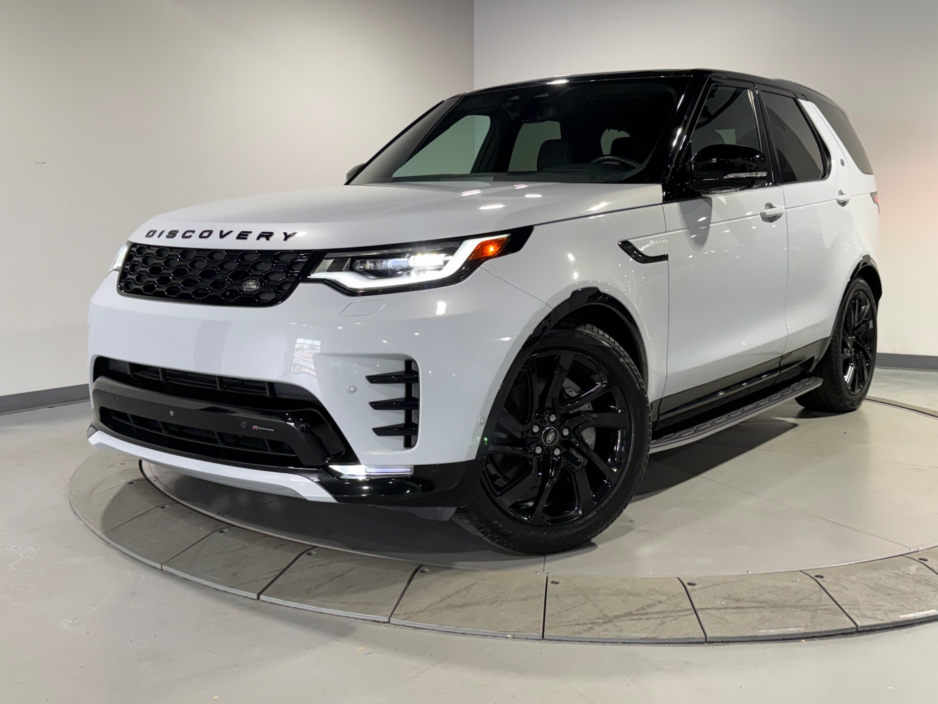 2023 Land Rover Discovery