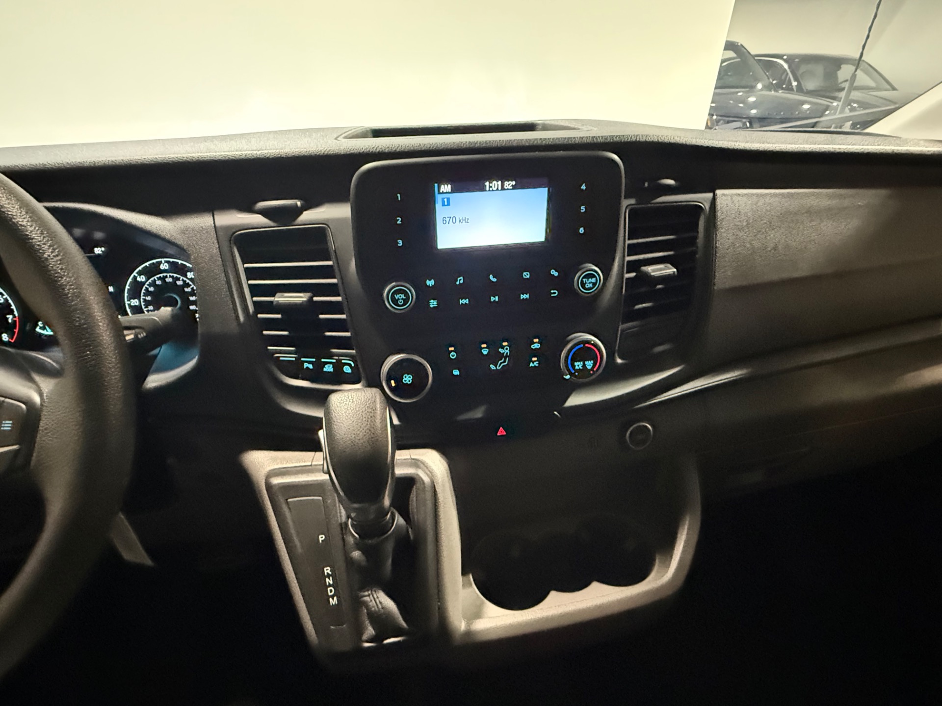2020 Ford Transit Passenger Van XL - Photo 26