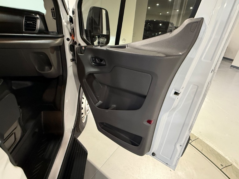 2020 Ford Transit Passenger Van XL - Photo 74