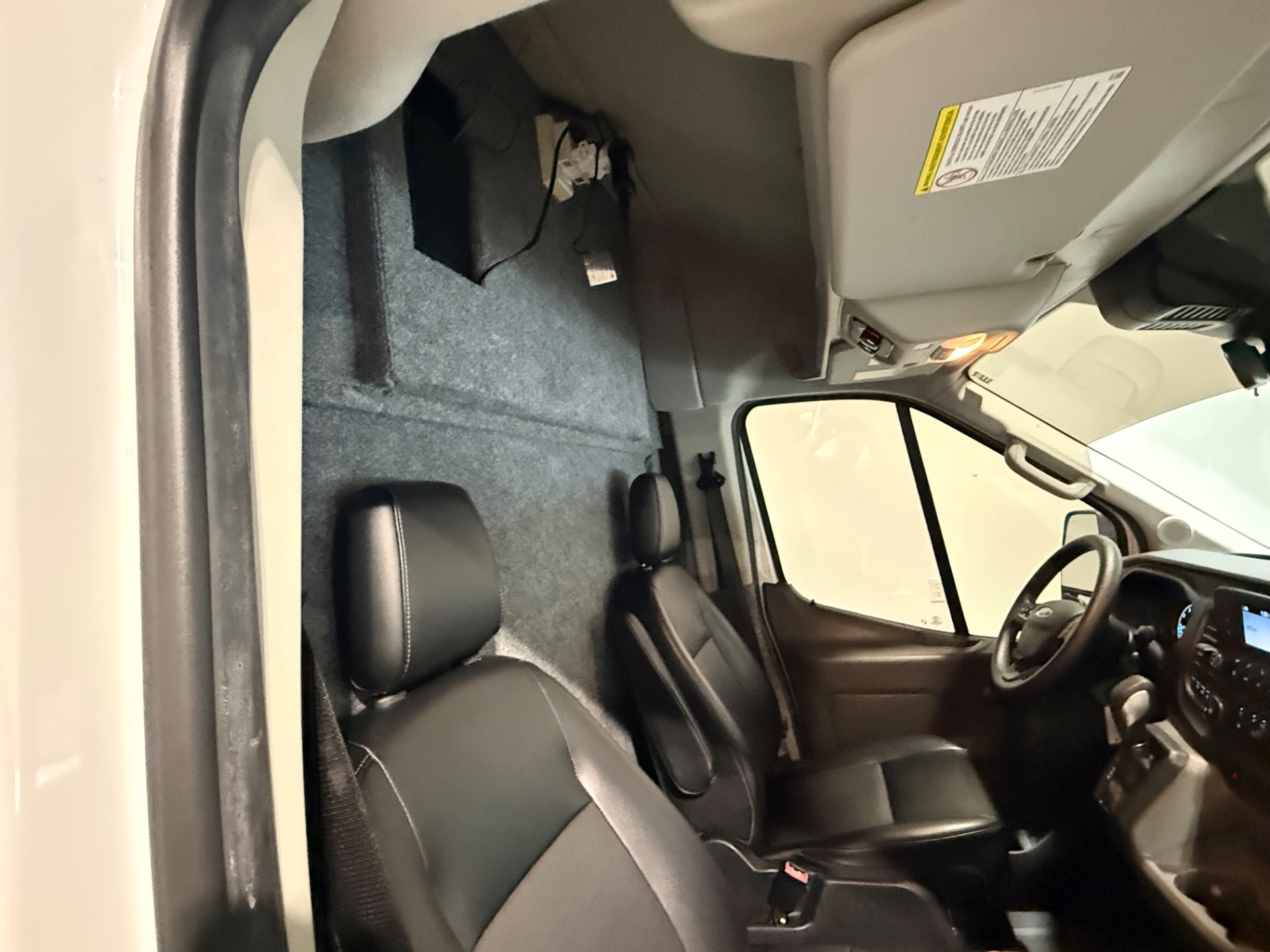 2020 Ford Transit Passenger Van XL - Photo 34