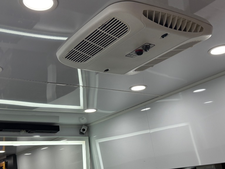 2020 Ford Transit Passenger Van XL - Photo 87