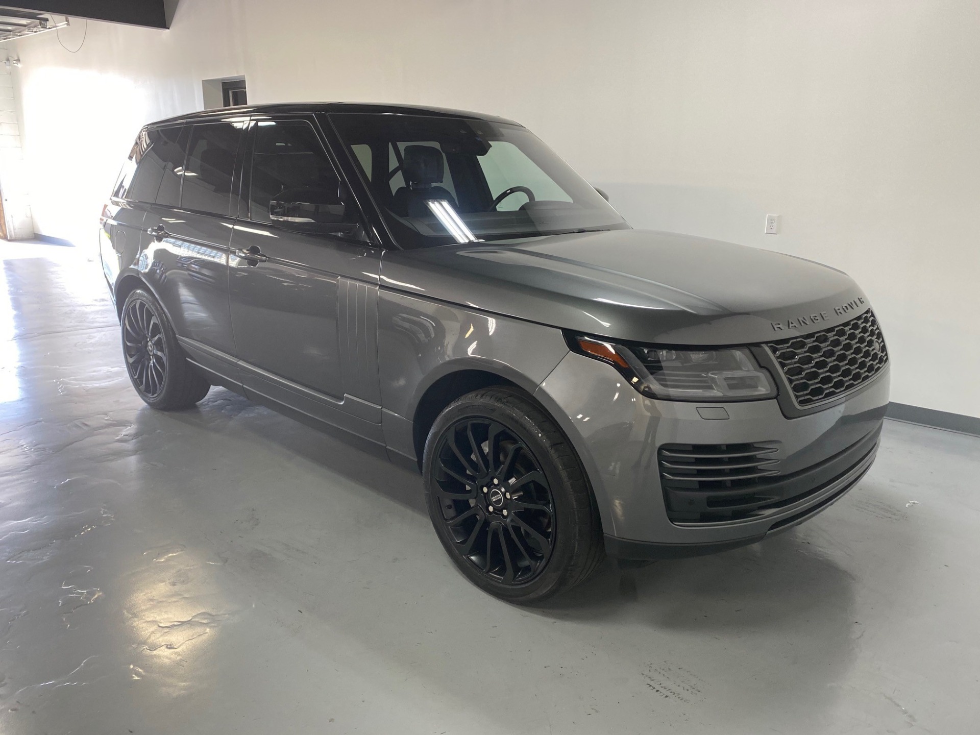 Range Rover Chorus Grey Used 2018 Corris Grey Metallic Land Rover Range Rover AWD SE For Sale ...