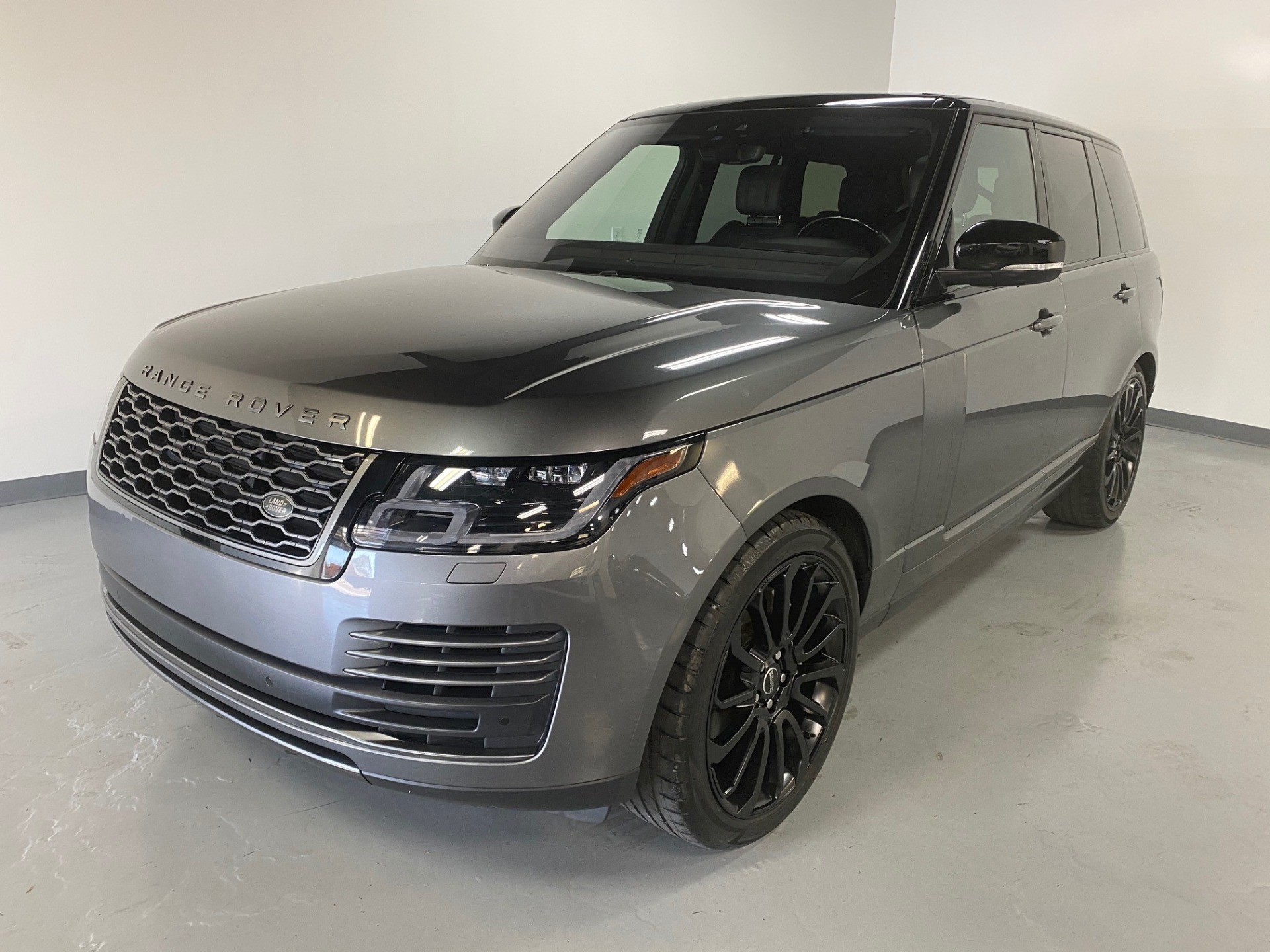 Range Rover Chorus Grey Used 2018 Corris Grey Metallic Land Rover Range Rover AWD SE For Sale ...