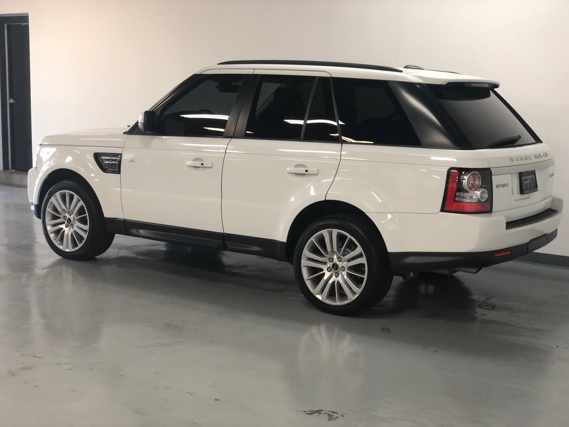 Used 2013 Fuji White Land Rover Range Rover Sport HSE LUX AWD HSE