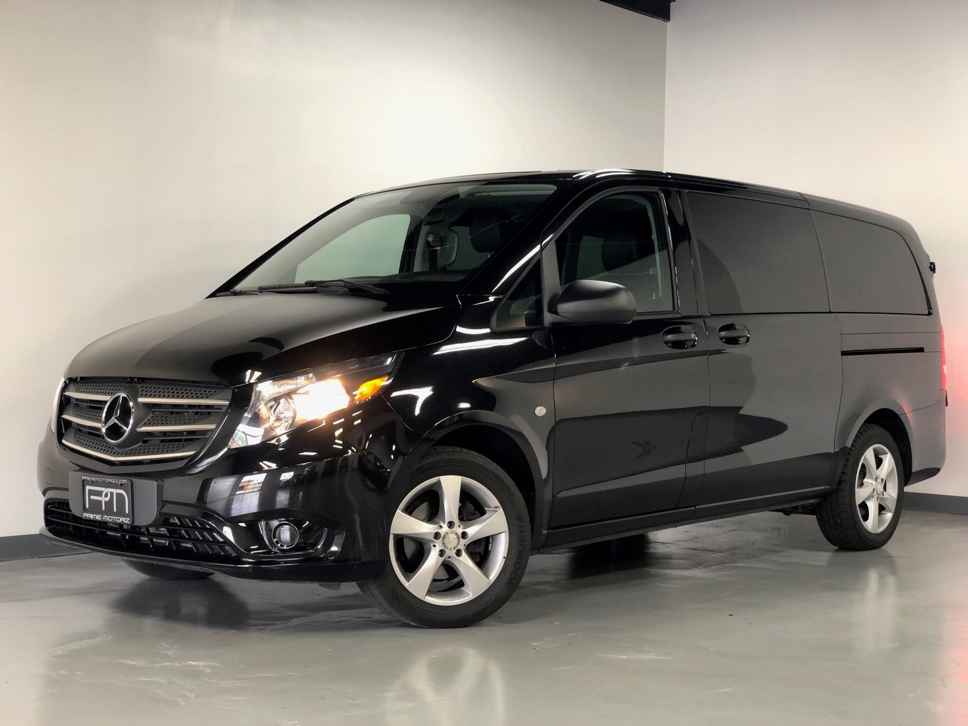 mercedes benz metris black