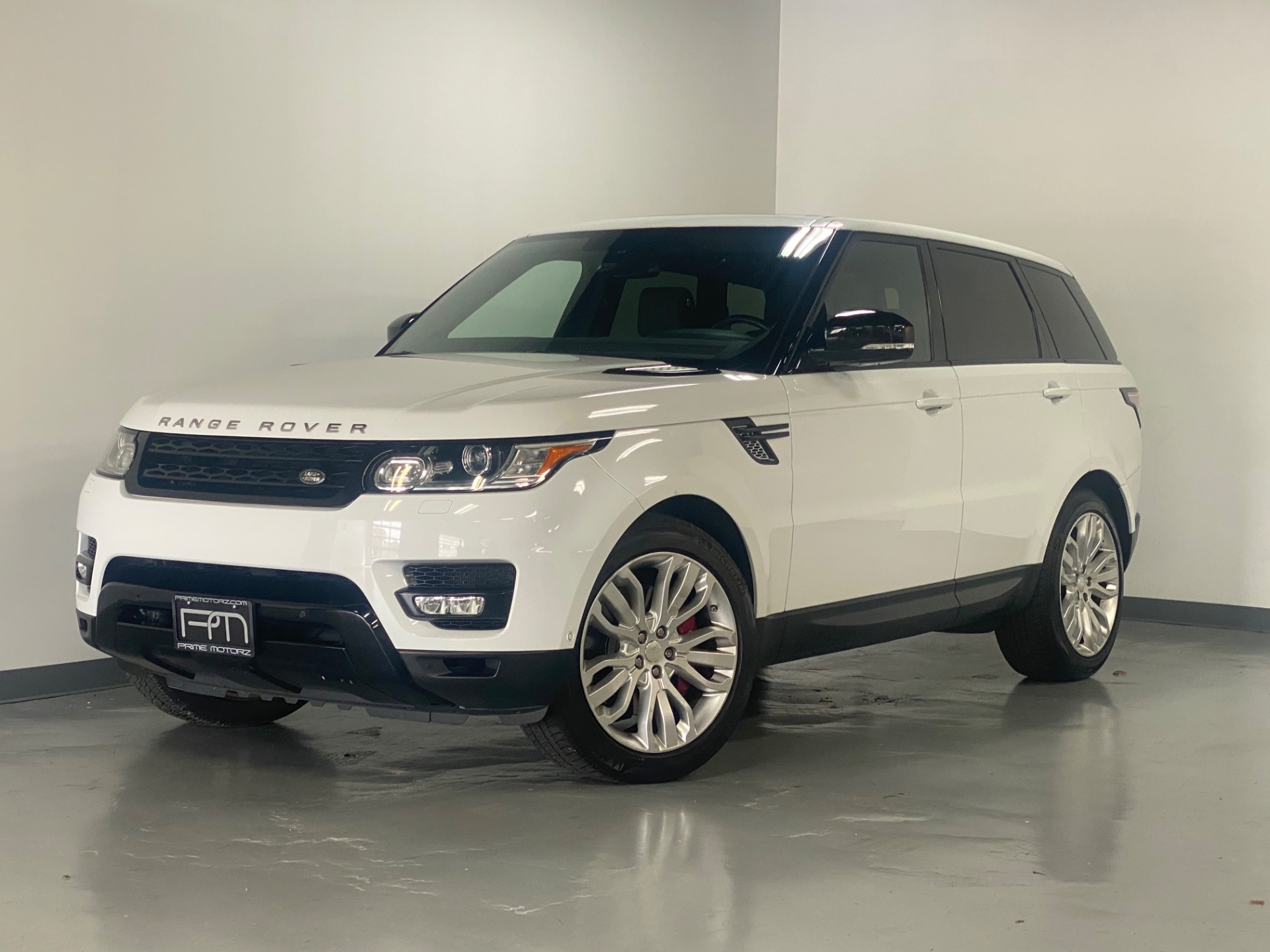 1/43 Range Rover Sport フジホワイト Collectible Range Rover Sport SVR in Fuji White