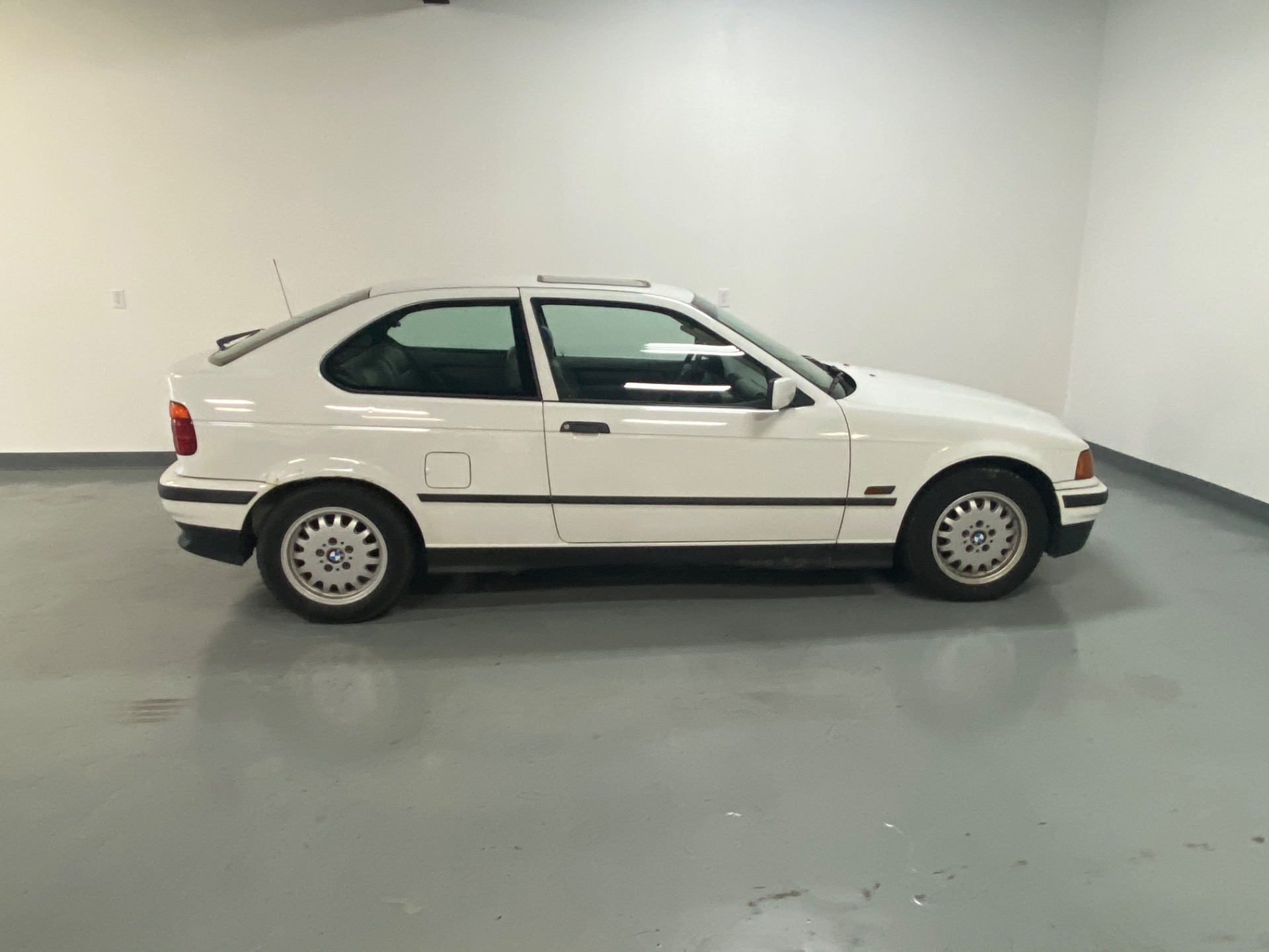 Used 1996 Alpine White BMW 3 Series HATCHBACK 318ti For Sale (Sold ...