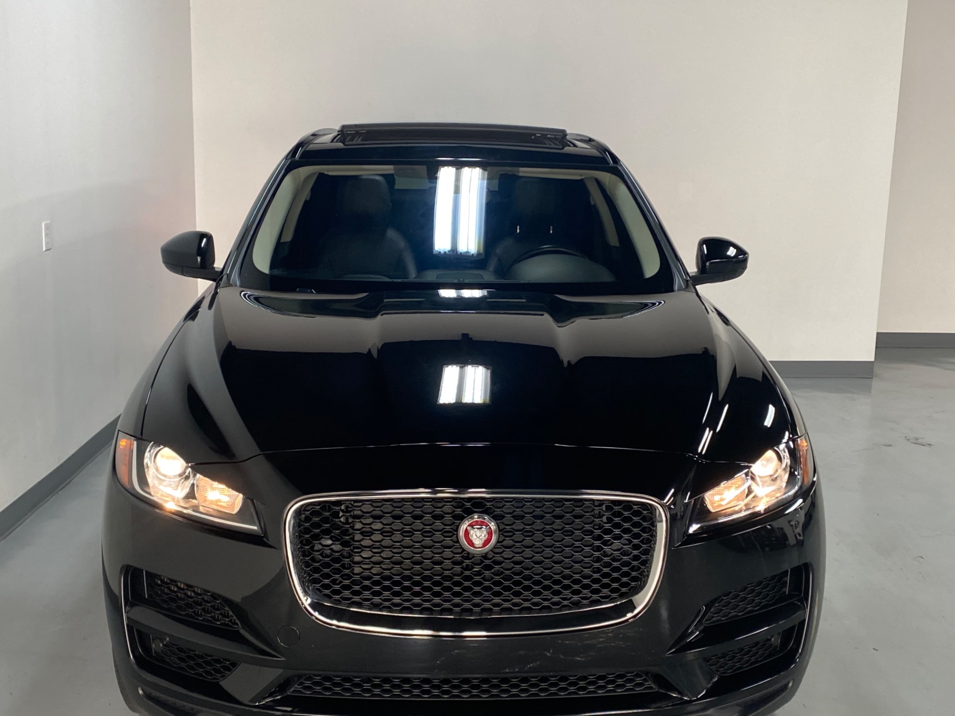 Used 2017 Ultimate Black Metallic Jaguar F-PACE 20D PREMIUM AWD