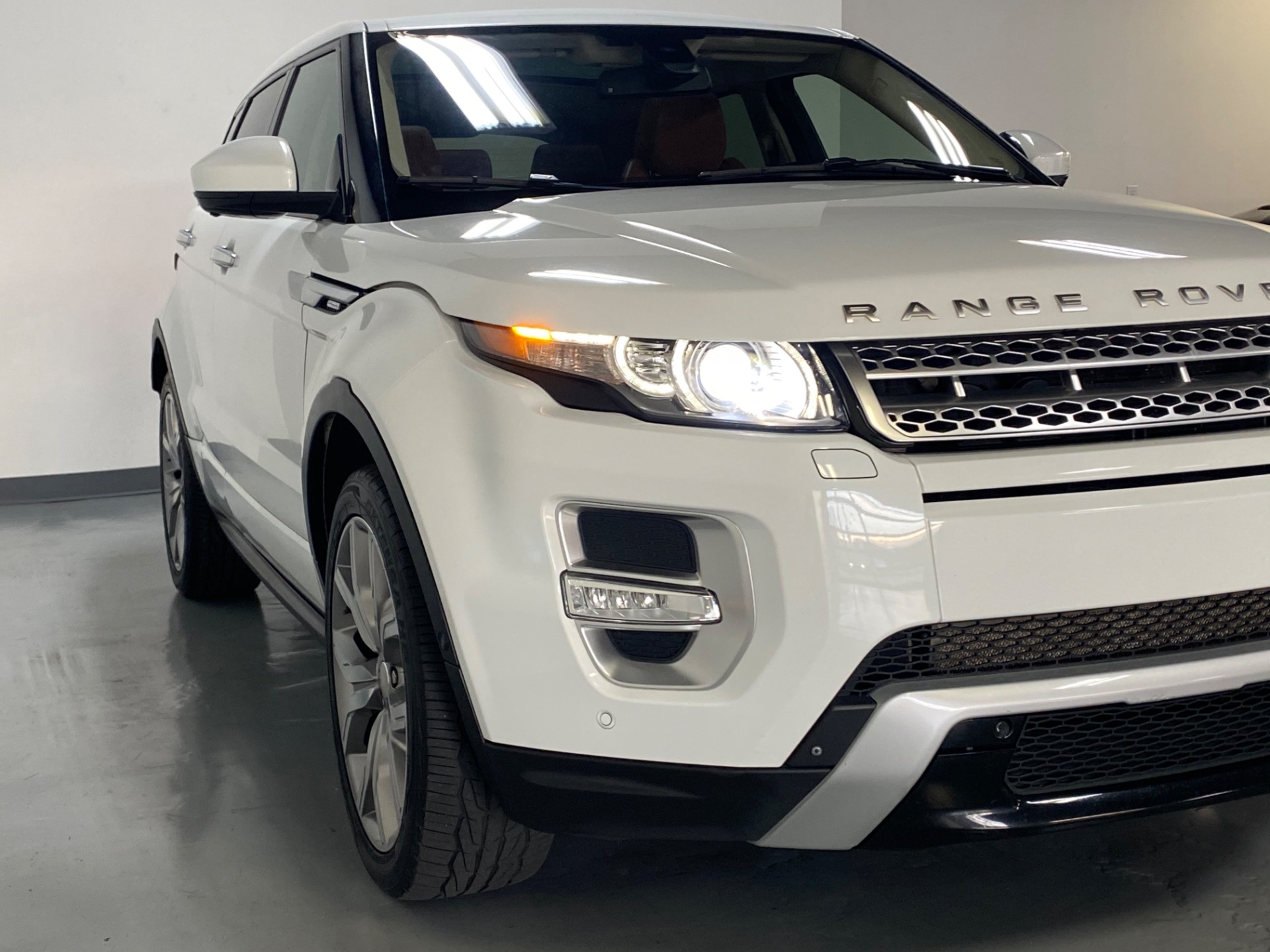 6 Interior Features of Range Rover Evoque Autobiography