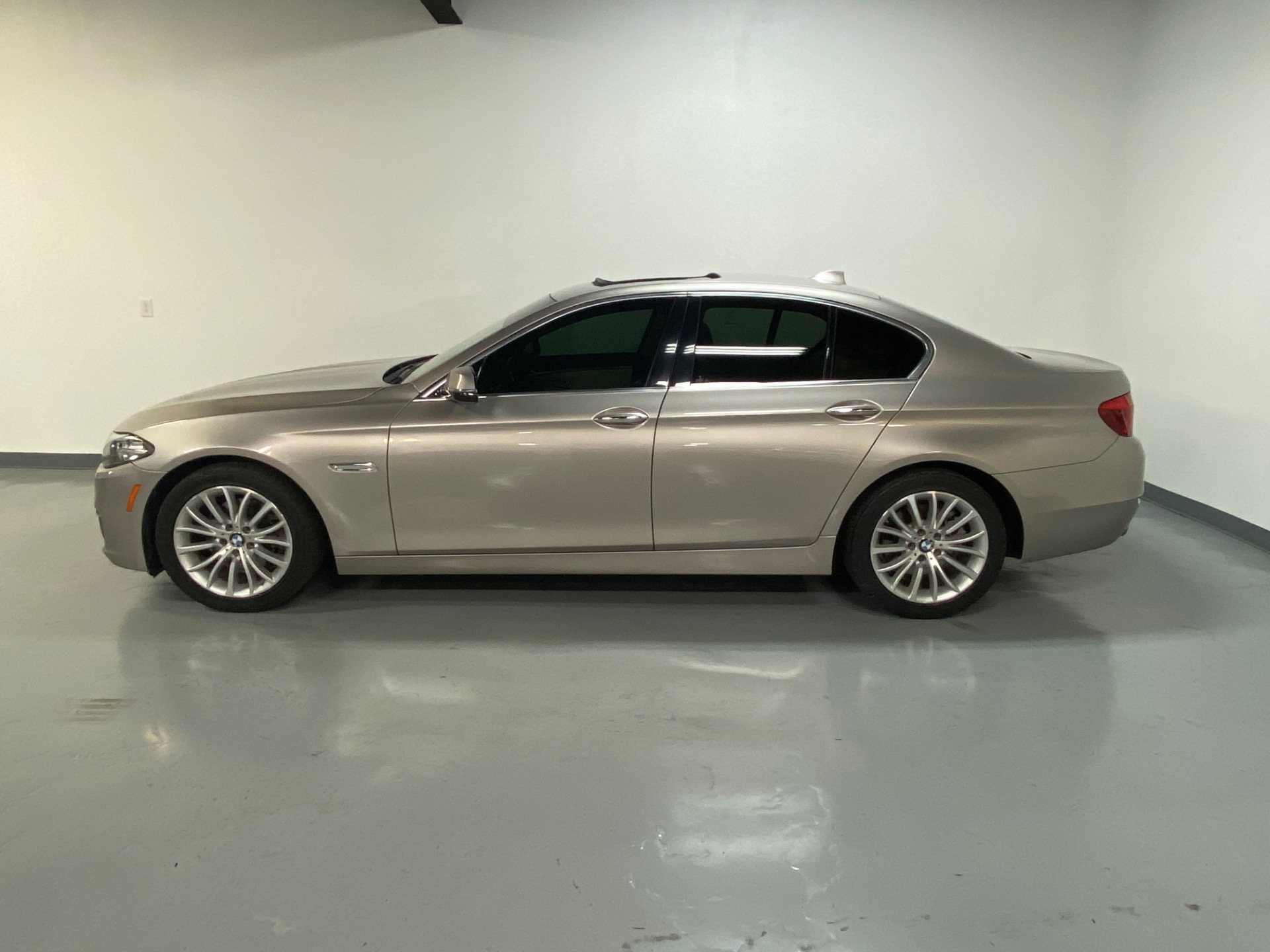Used 15 Cashmere Silver Metallic Bmw 5 Series 528i Awd 528i Xdrive For Sale Sold Prime Motorz Stock 3050