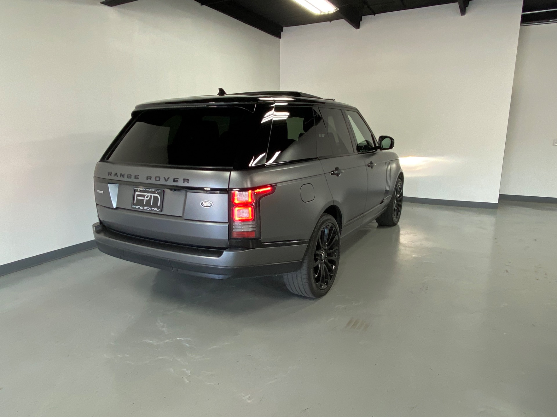 Range Rover Chorus Grey Used 2016 Corris Grey Metallic Land Rover Range Rover limited edition ...