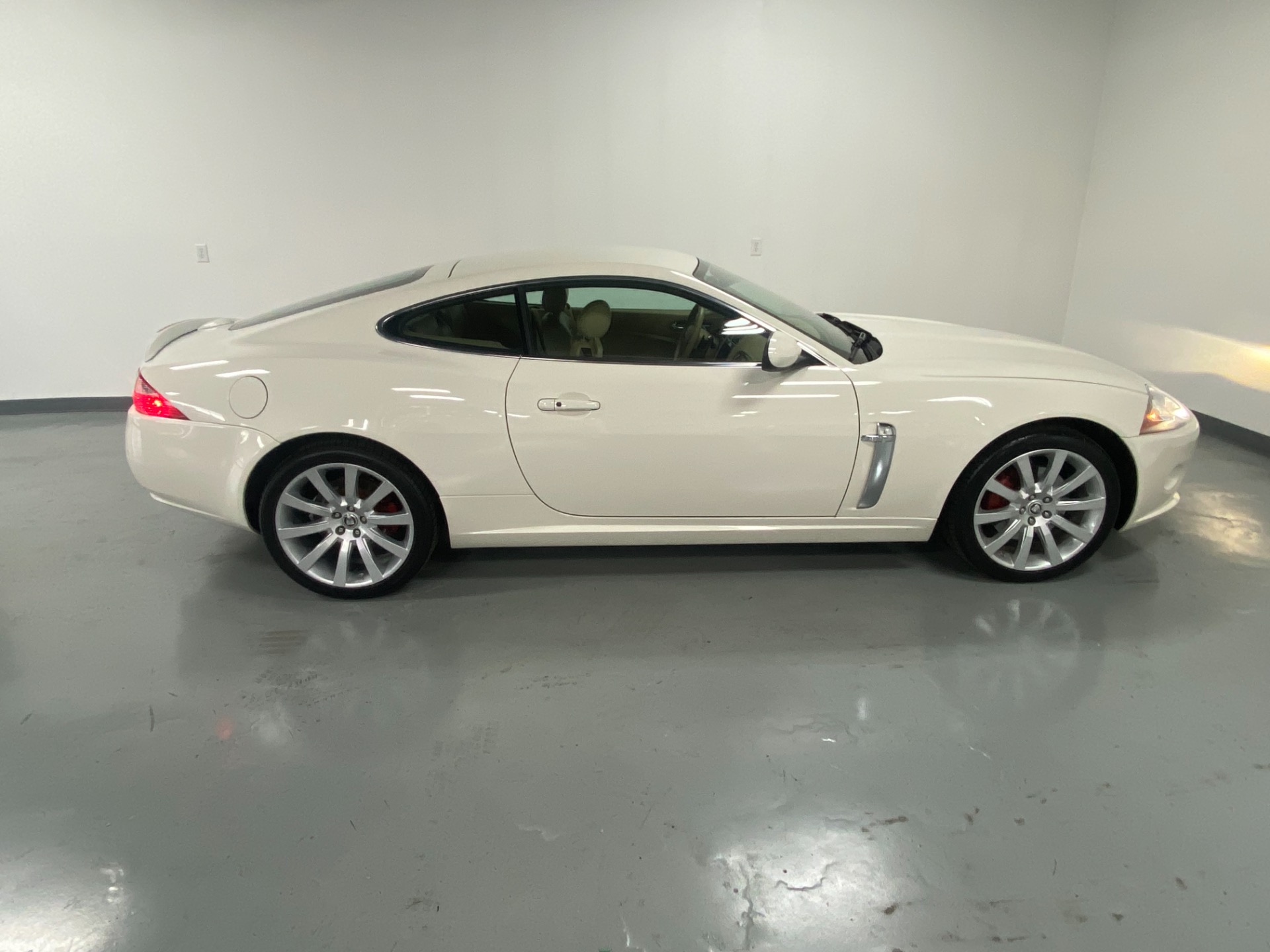 Used 2008 Porcelain Jaguar XK-Series XK 2DR COUPE XK For