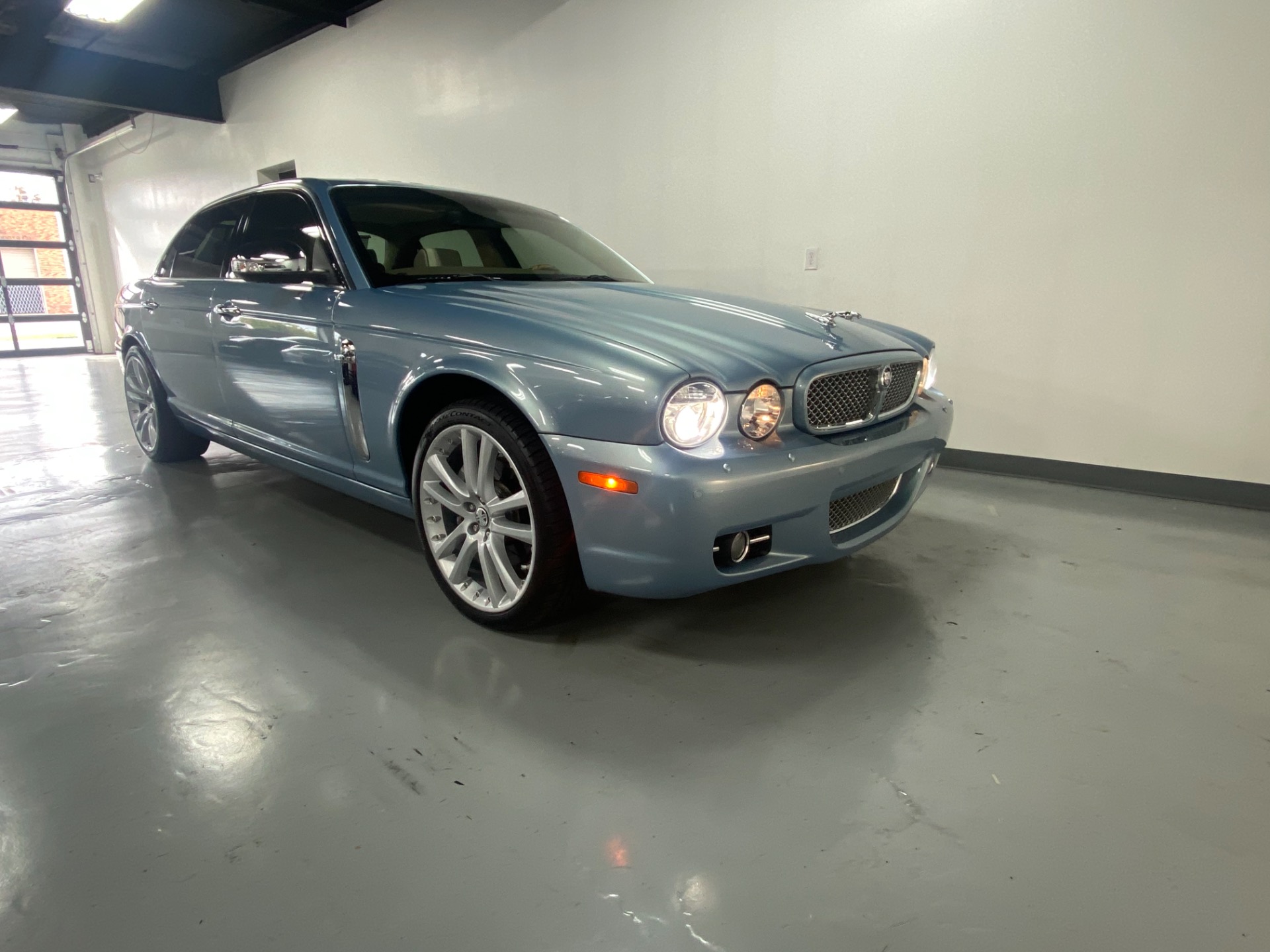 Used 2008 Frost Blue Jaguar XJ-Series VANDEN PLAS Vanden