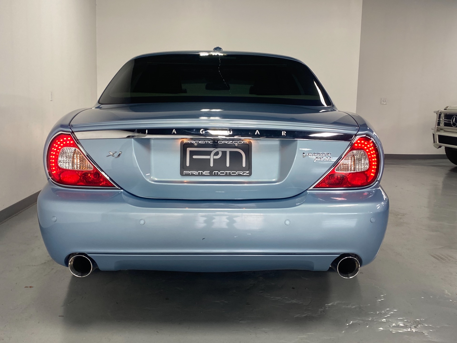 【中古】 年下の王子様 Used 2008 Frost Blue Jaguar XJ-Series VANDEN PLAS Vanden Plas For