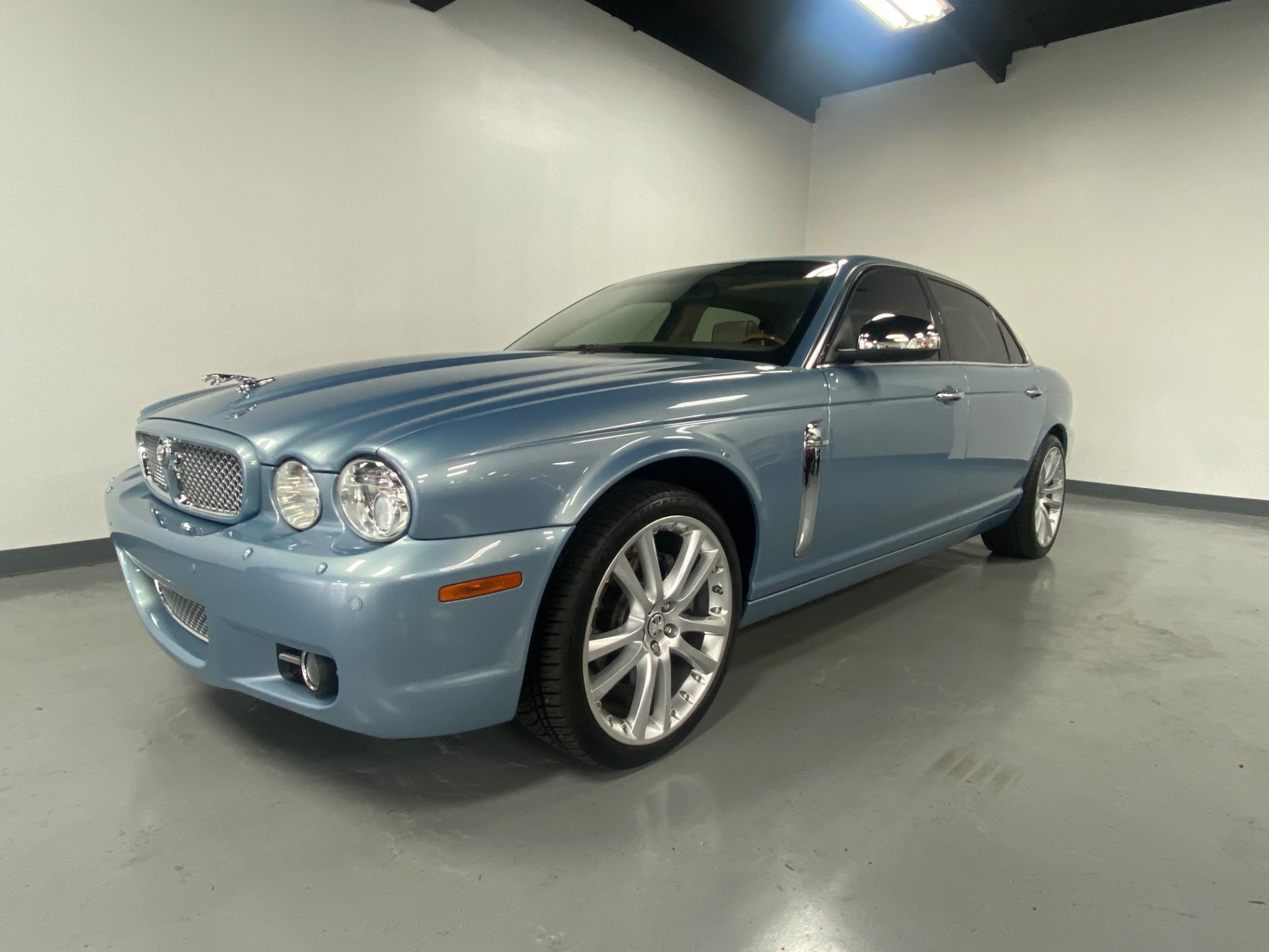 Used 2008 Frost Blue Jaguar XJ-Series VANDEN PLAS Vanden Plas For