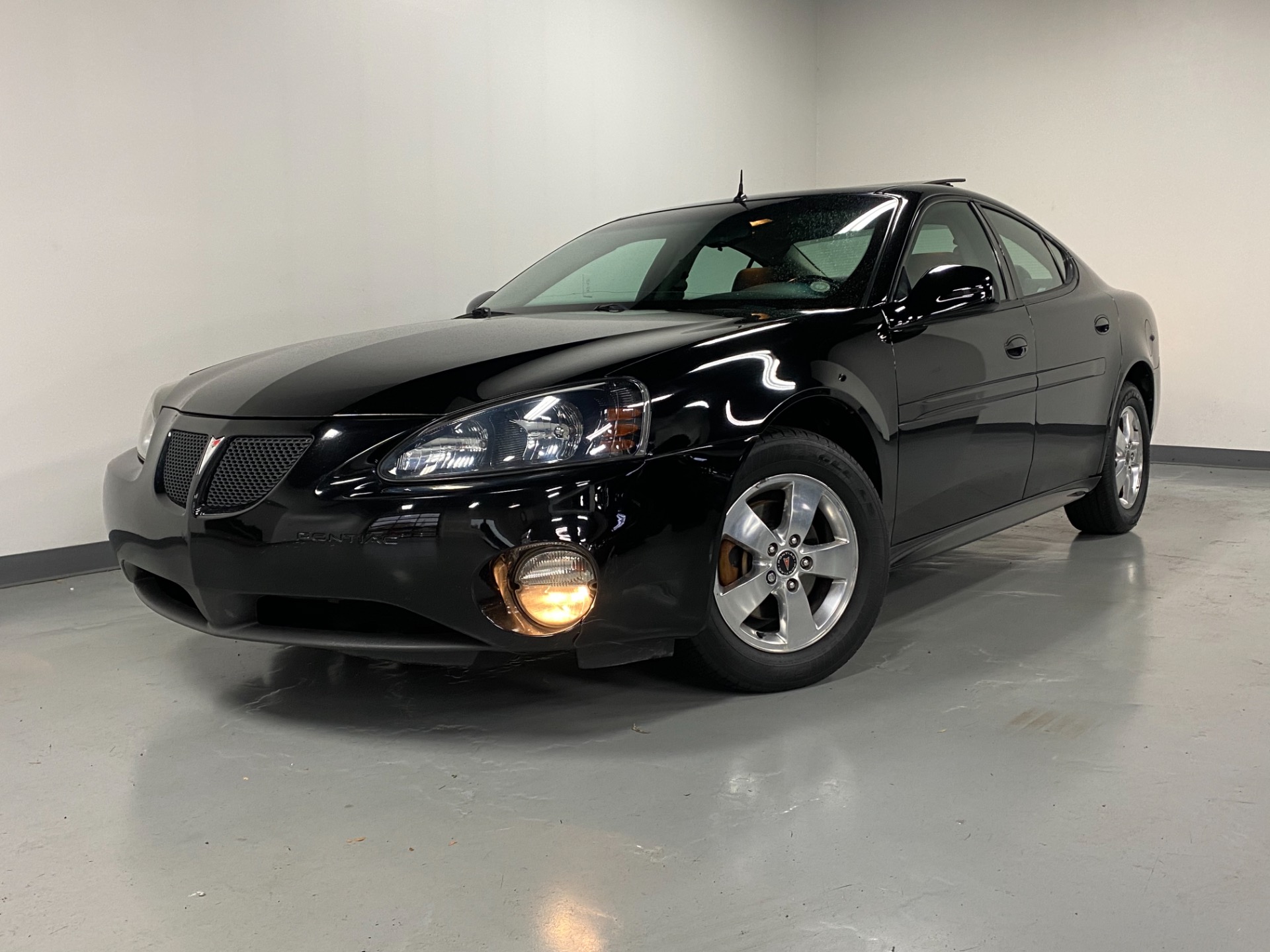 Used 2005 Black Pontiac Grand Prix GT 4DR SEDAN GT For Sale, 60 OFF